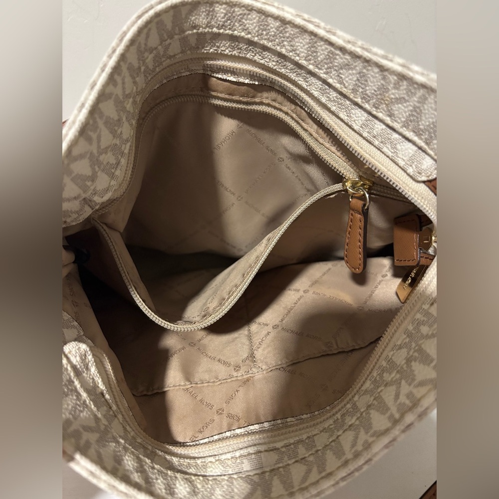 Michael Kors Cream Crossbody Bag with Gold Accents - Picture 8 of 8
